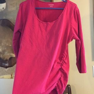 Motherhood Scoop neck 3/4 sleeve Maternity shirt